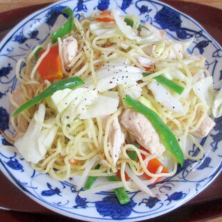 ドレッシングで簡単☆野菜たっぷり☆ねぎ塩焼きそば